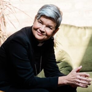 Picture of Rev. Dr. Katie Hayes